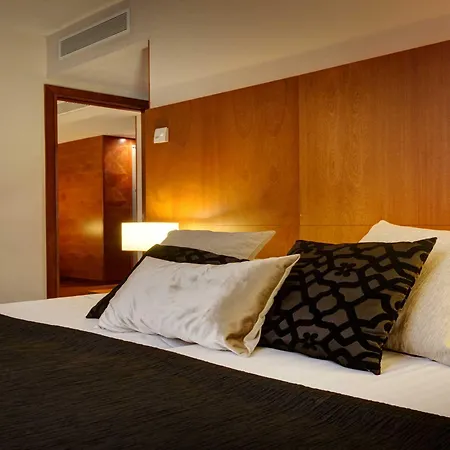 Acevi Villarroel Hotel 4*